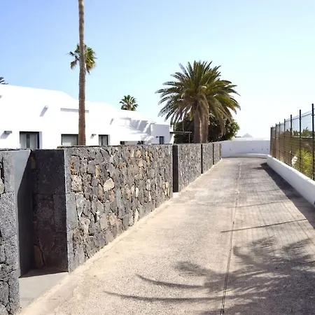 Precioso Bungalow A 150 Metros Del Mar. * Costa Teguise