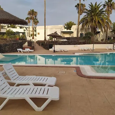 Precioso Bungalow A 150 Metros Del Mar. * Costa Teguise